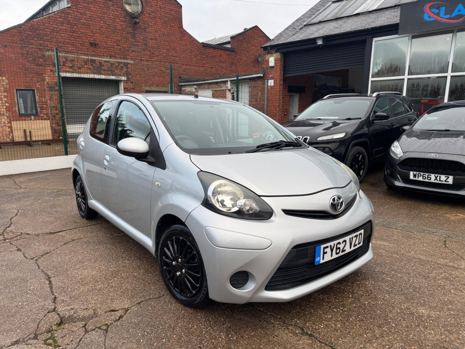 Used Toyota AYGO for sale - 77683829: Photo 1