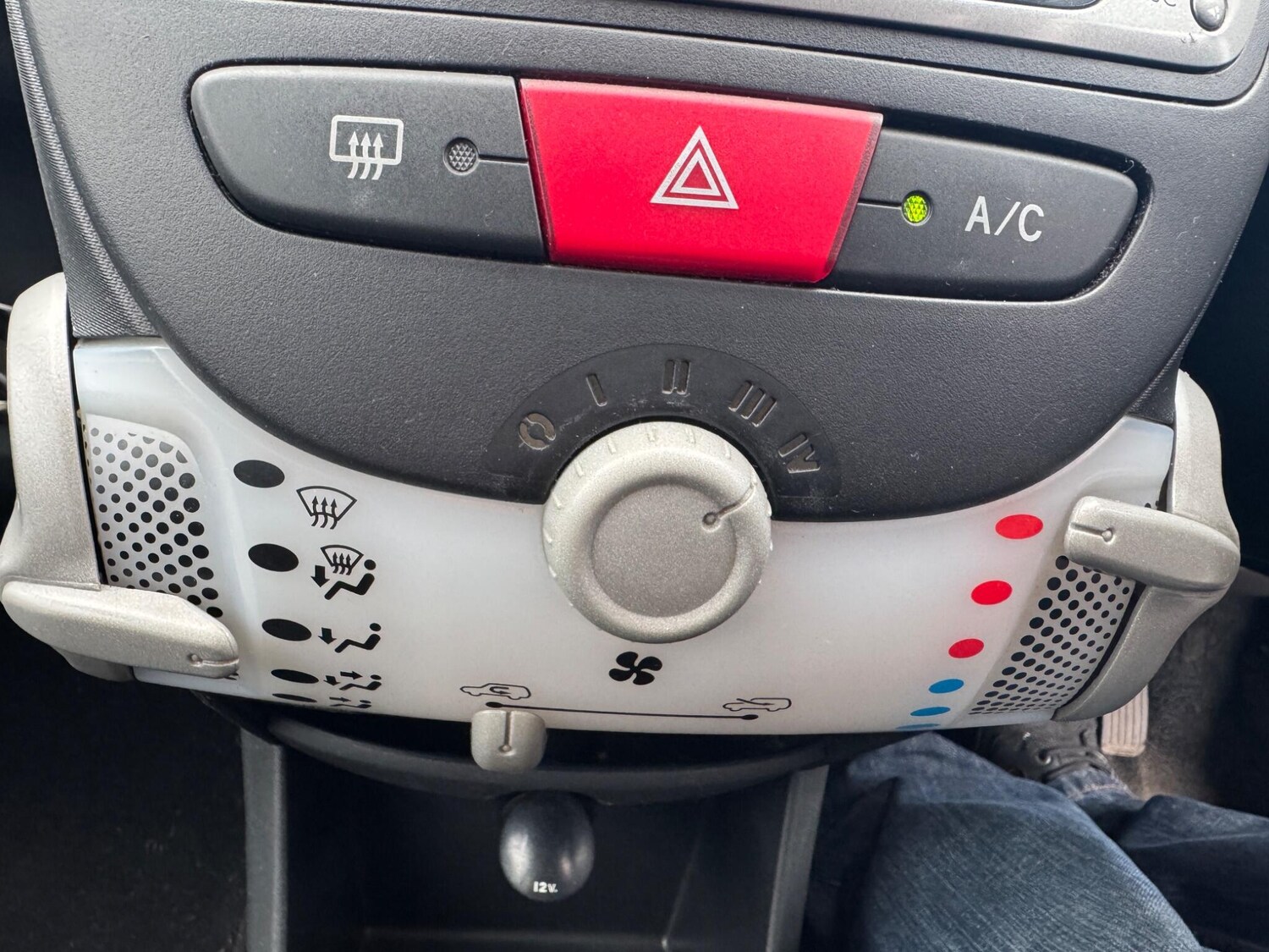 Used Toyota AYGO for sale - 77683829: Photo 28