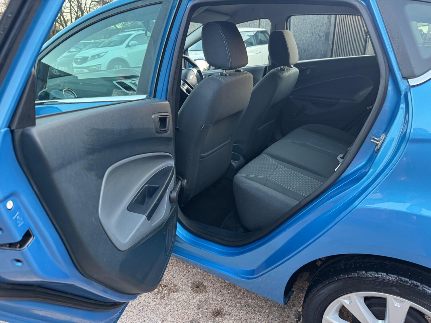 Used Ford Fiesta 2010 for sale - 77940203: Photo 11