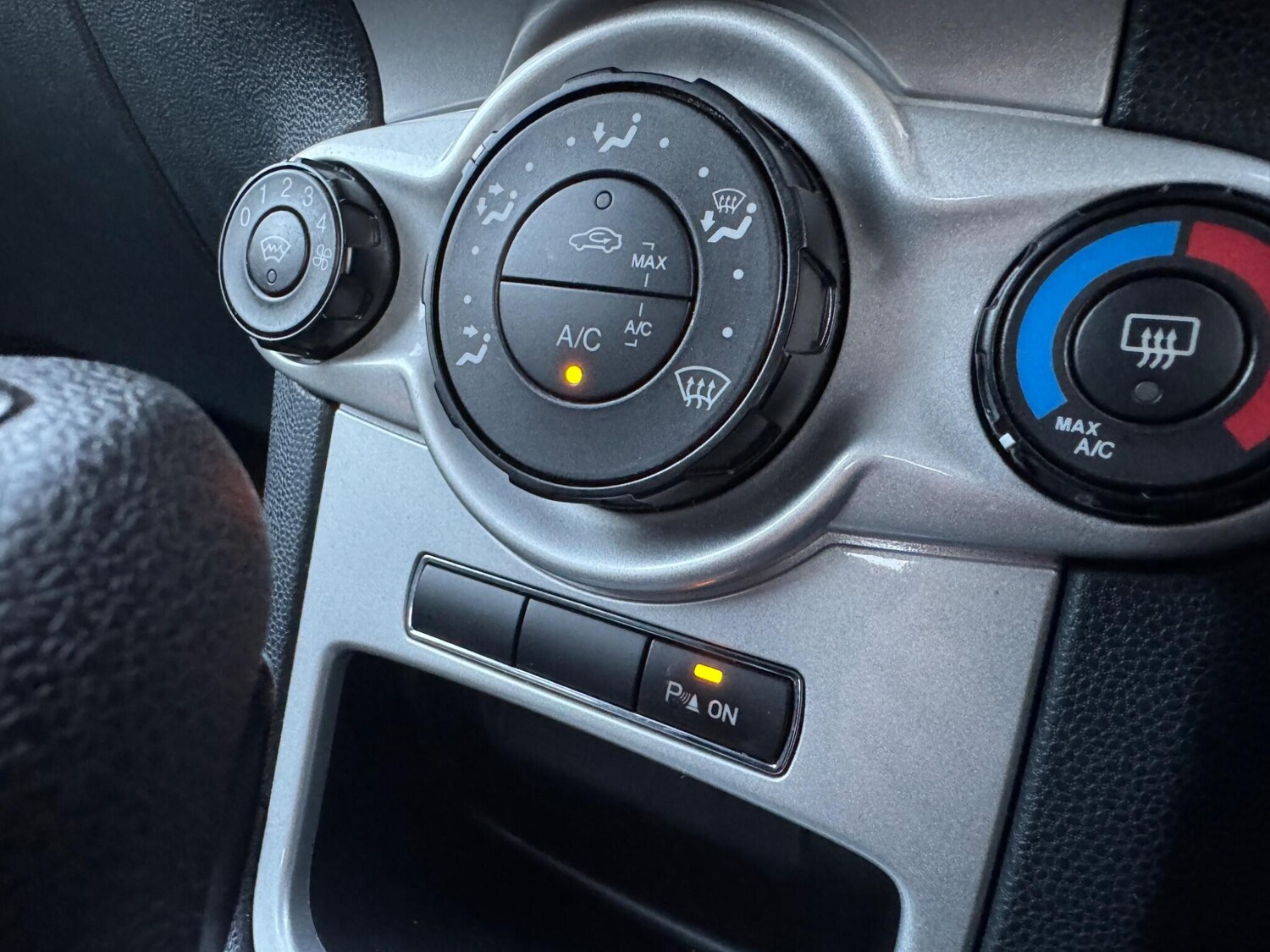 Used Ford Fiesta 2010 for sale - 77940203: Photo 20