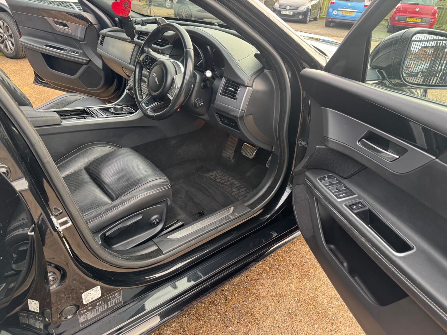 Used Jaguar XF 2017 for sale - 77738145: Photo 13