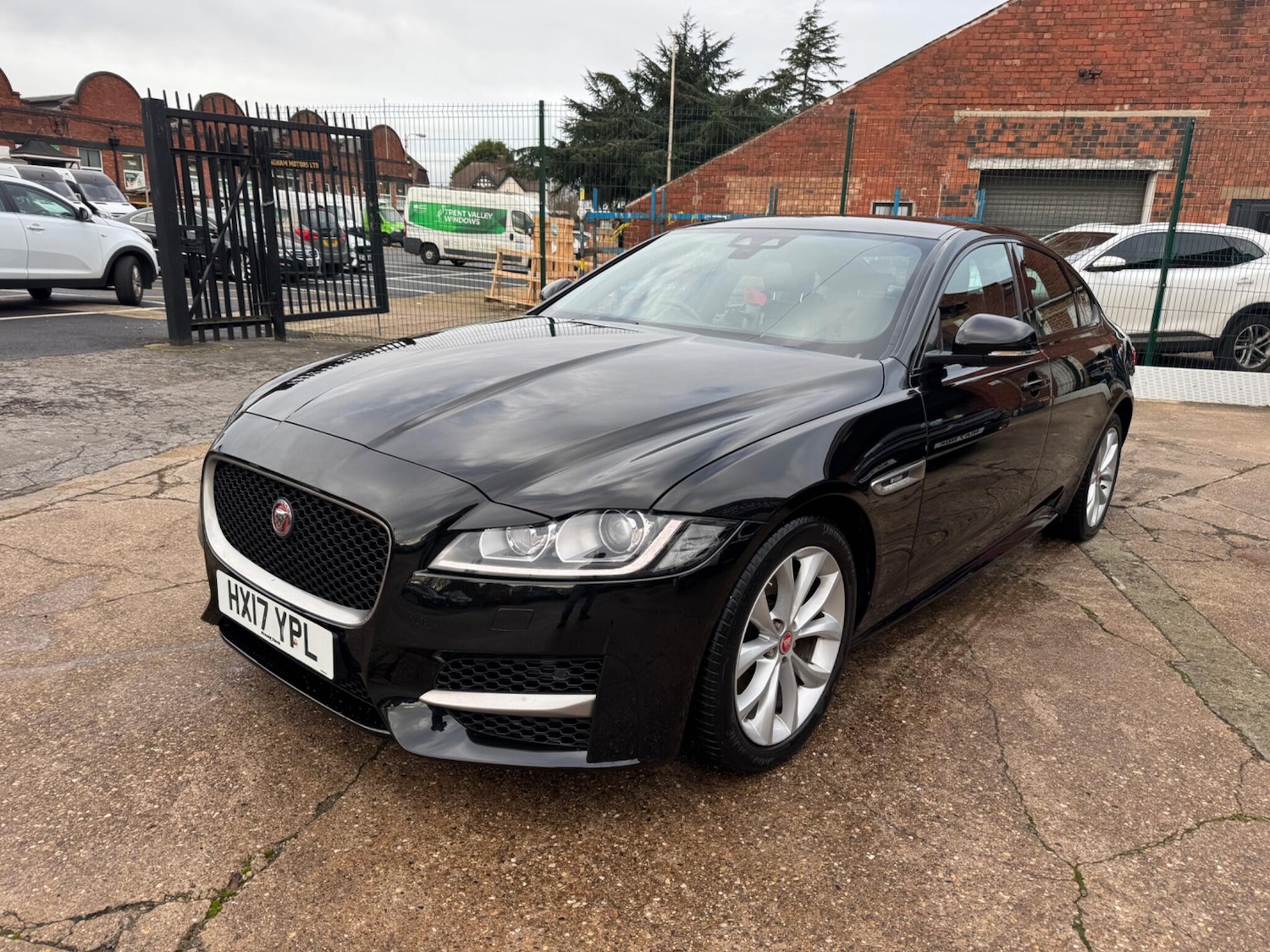 Used Jaguar XF 2017 for sale - 77738145: Photo 2