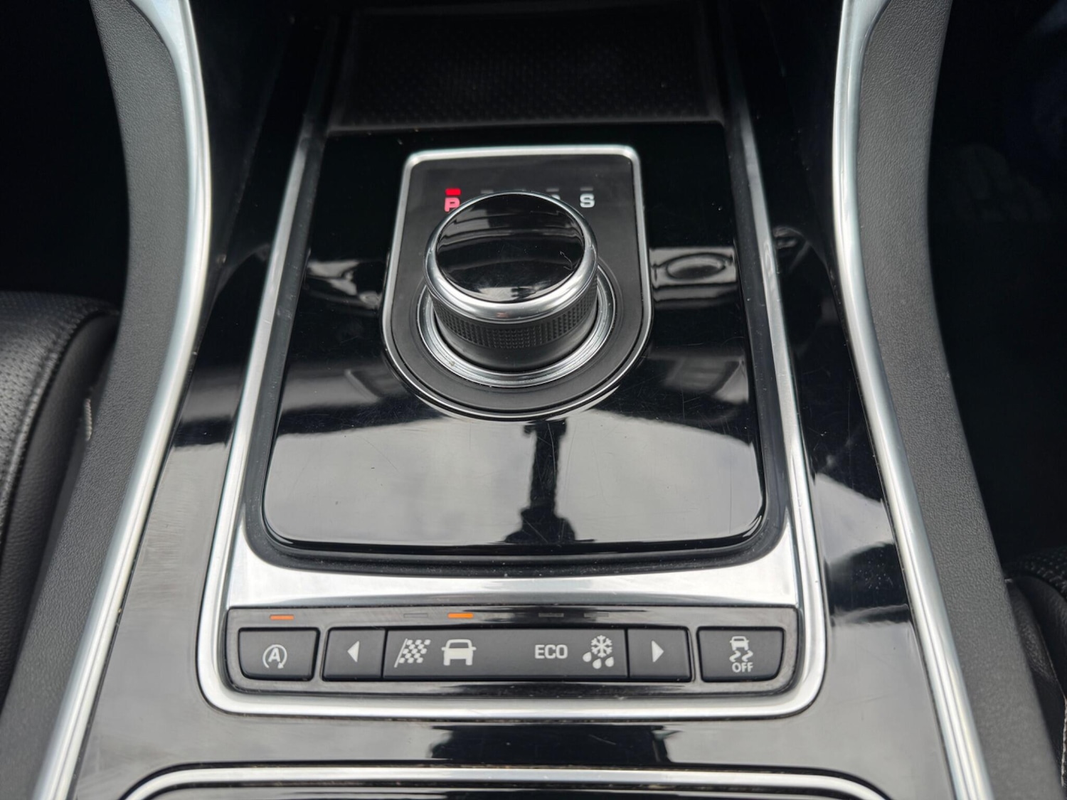 Used Jaguar XF 2017 for sale - 77738145: Photo 28