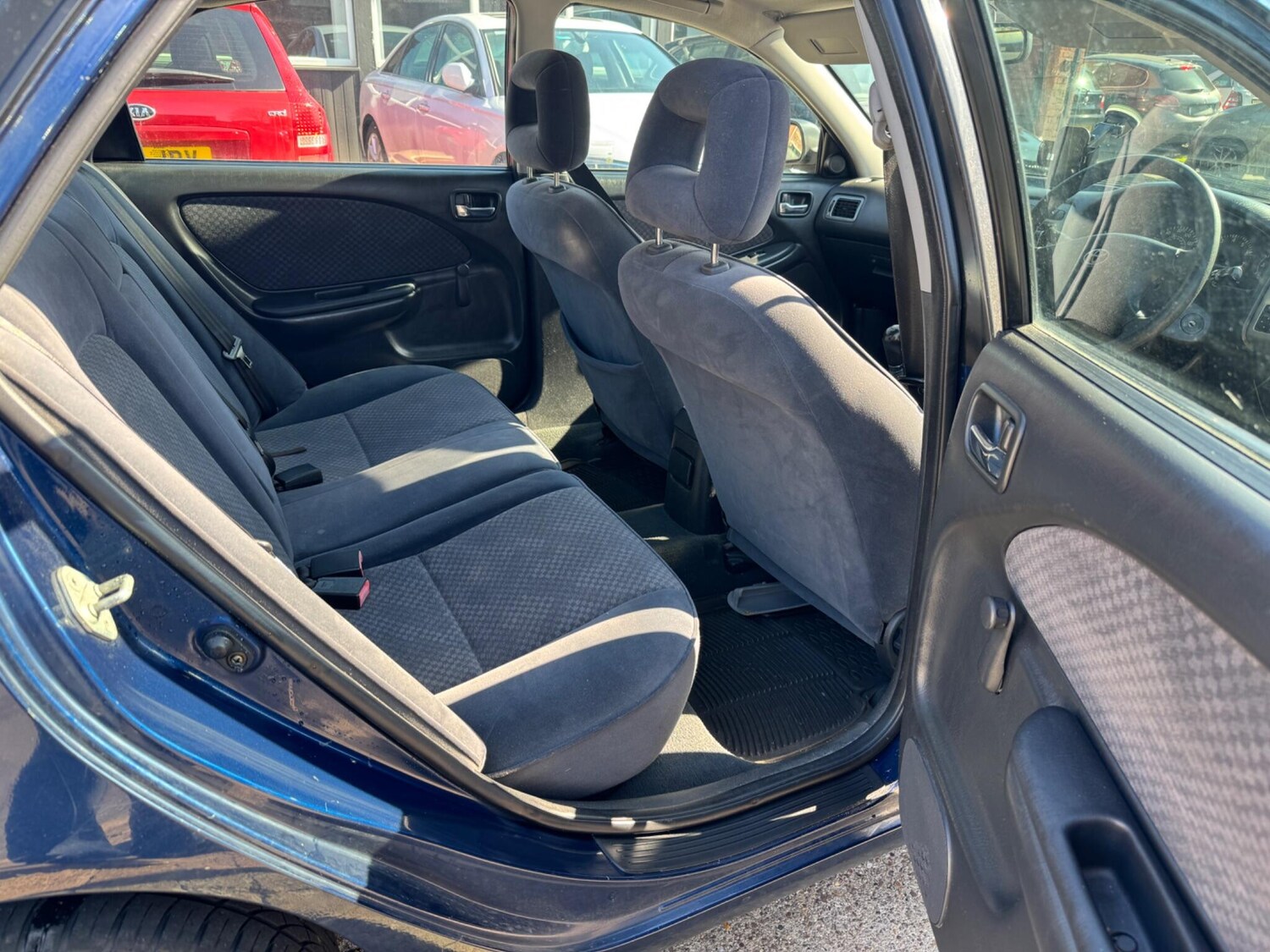 Used Toyota Avensis 2002 for sale - 77939519: Photo 8