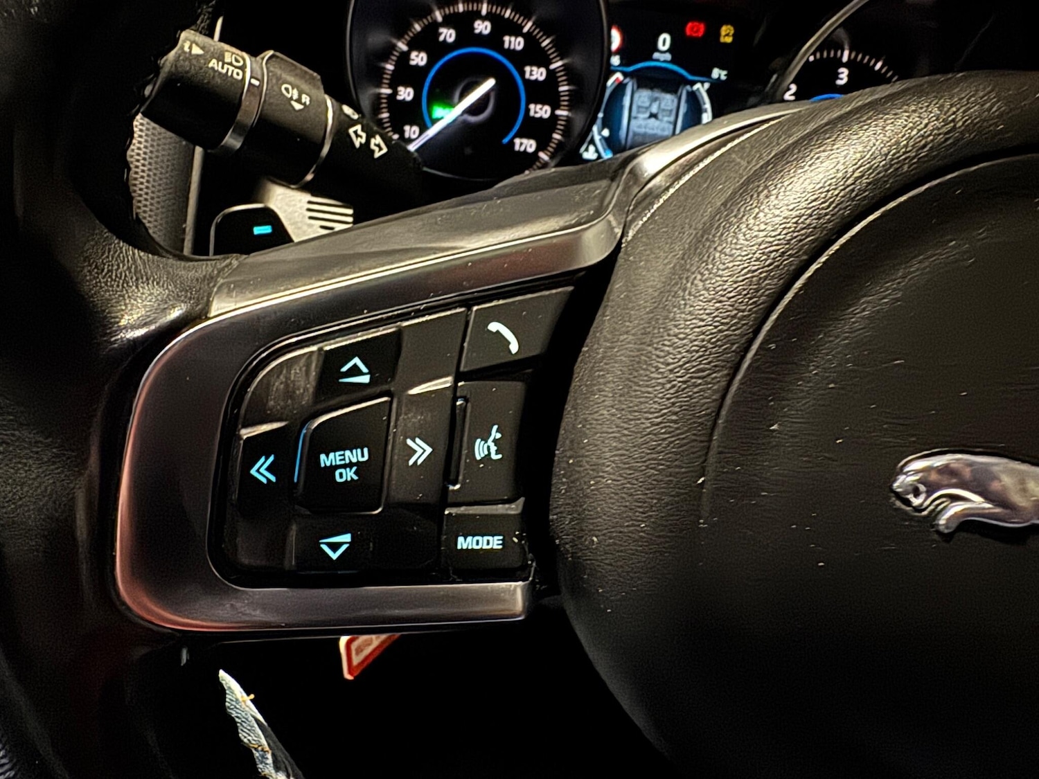 Used Jaguar XF 2017 for sale - 77683778: Photo 39