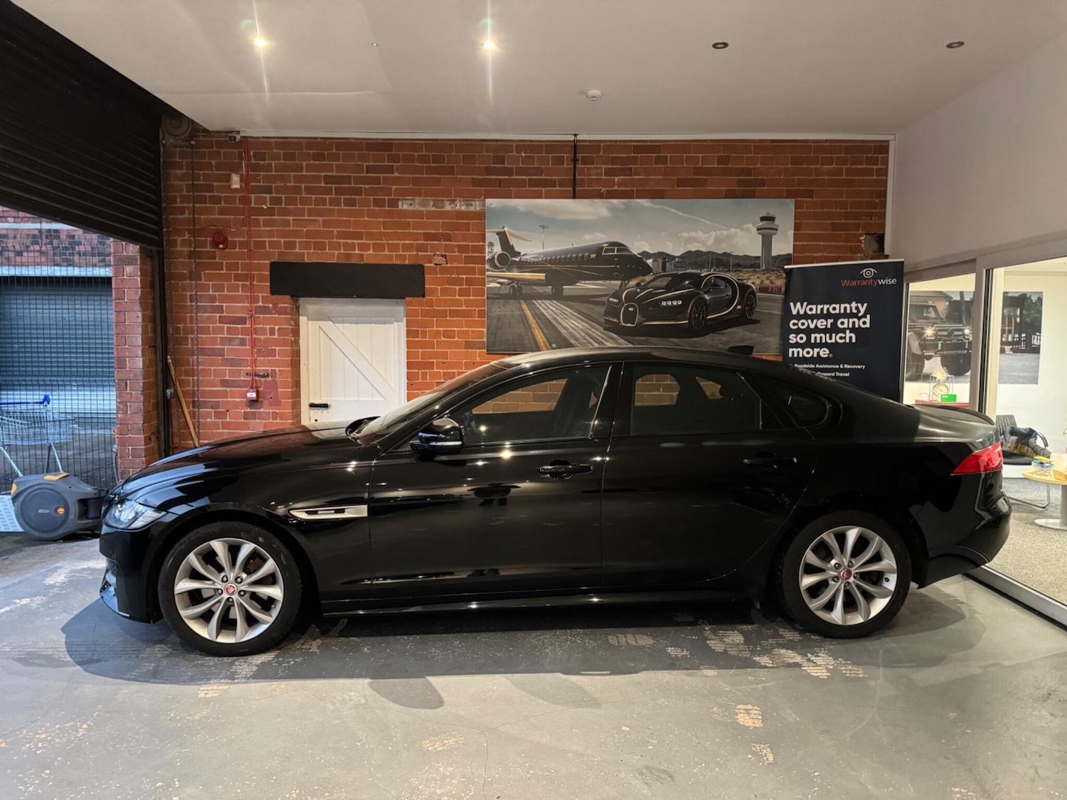 Used Jaguar XF 2017 for sale - 77683778: Photo 40