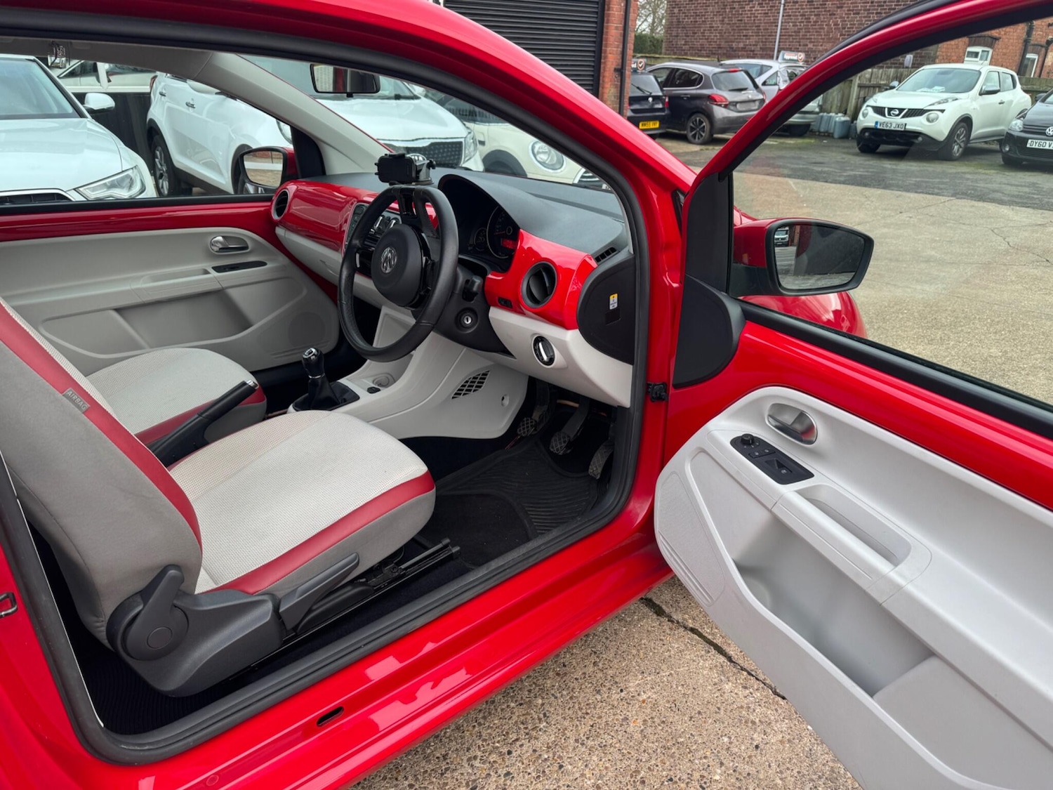 Used Volkswagen up! for sale - 77723064: Photo 8