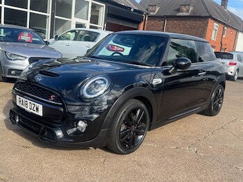 Used MINI Hatch 2018 for sale - 78947103: Photo