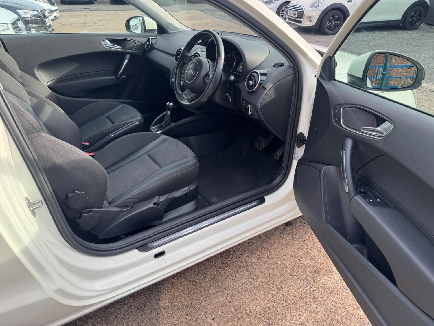 Used Audi A1 2011 for sale - 78127611: Photo 20