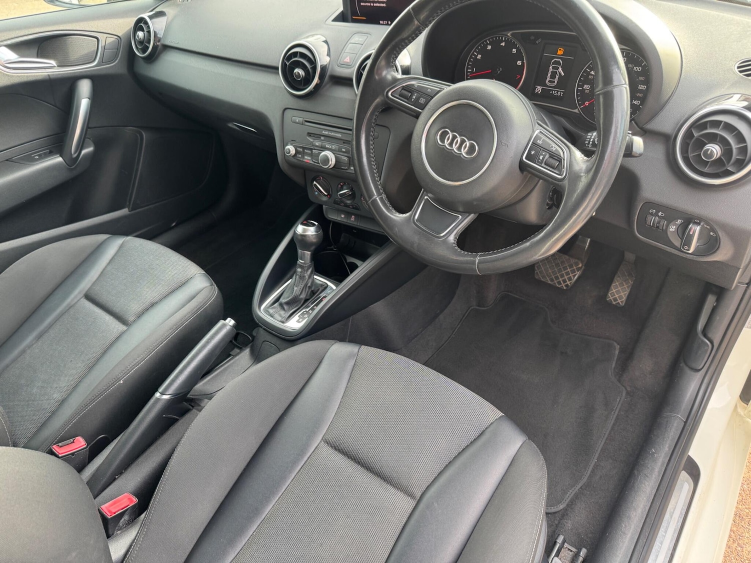 Used Audi A1 2011 for sale - 78127611: Photo 33