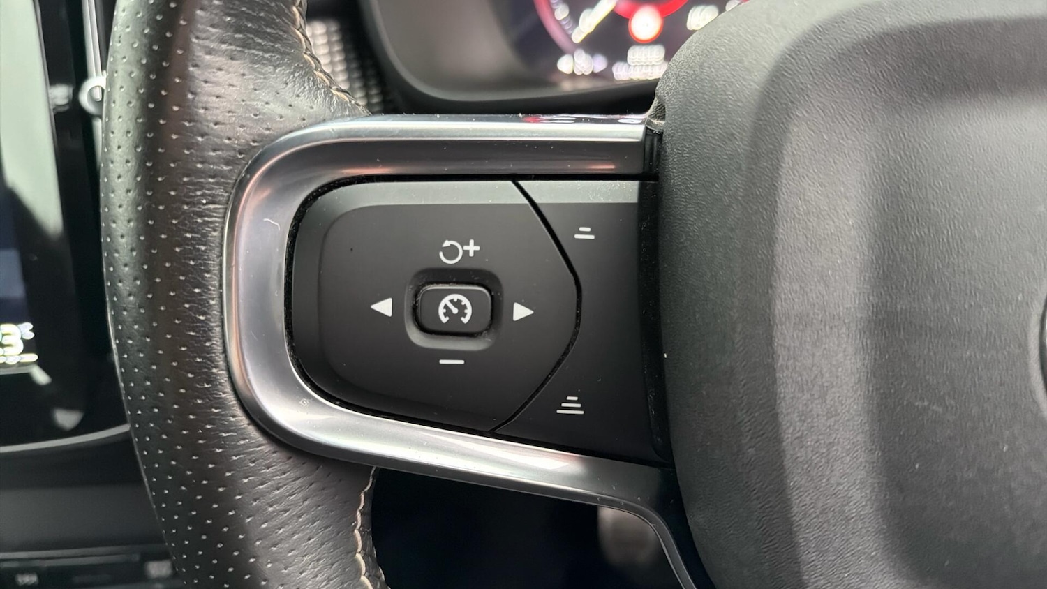 Used Volvo XC40 2020 for sale - 77060438: Photo 21