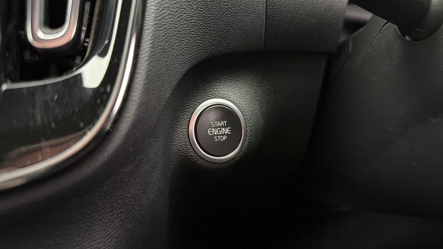 Used Volvo XC40 2020 for sale - 77060438: Photo 27