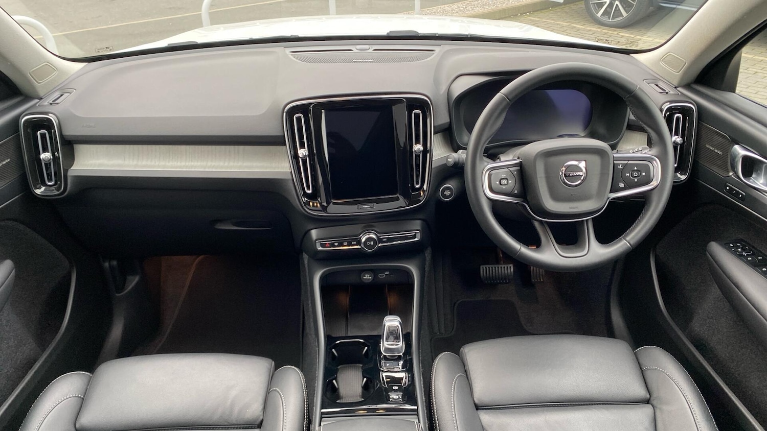 Used Volvo XC40 2025 for sale - 77101691: Photo 11