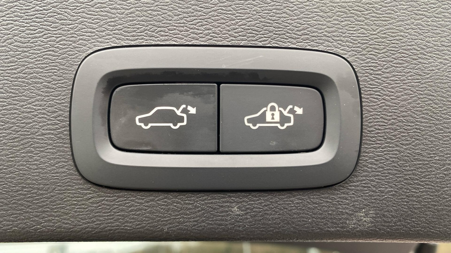 Used Volvo XC40 2025 for sale - 77101691: Photo 24