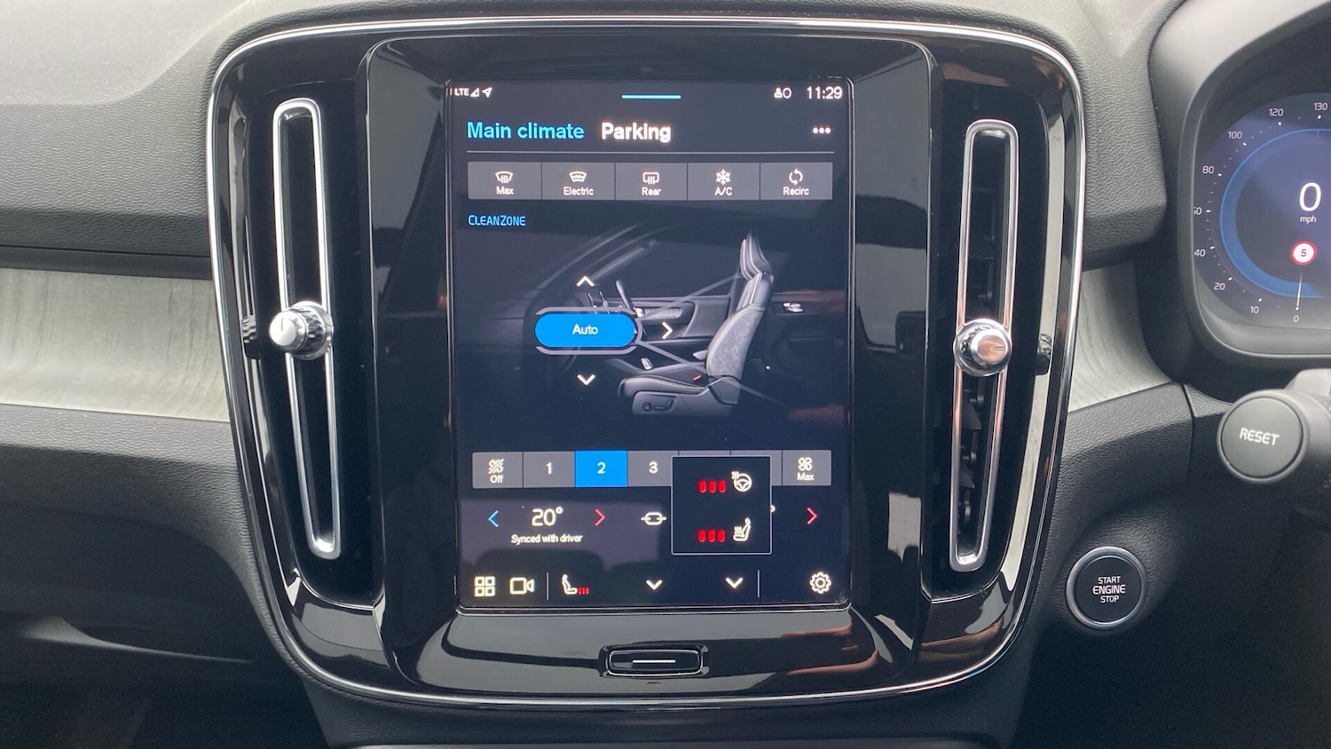 Used Volvo XC40 2025 for sale - 77101691: Photo 29