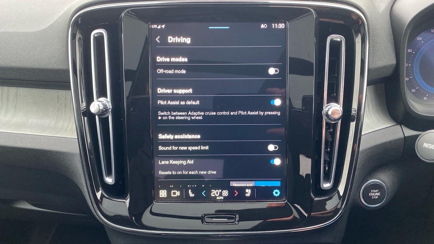 Used Volvo XC40 2025 for sale - 77101691: Photo 31