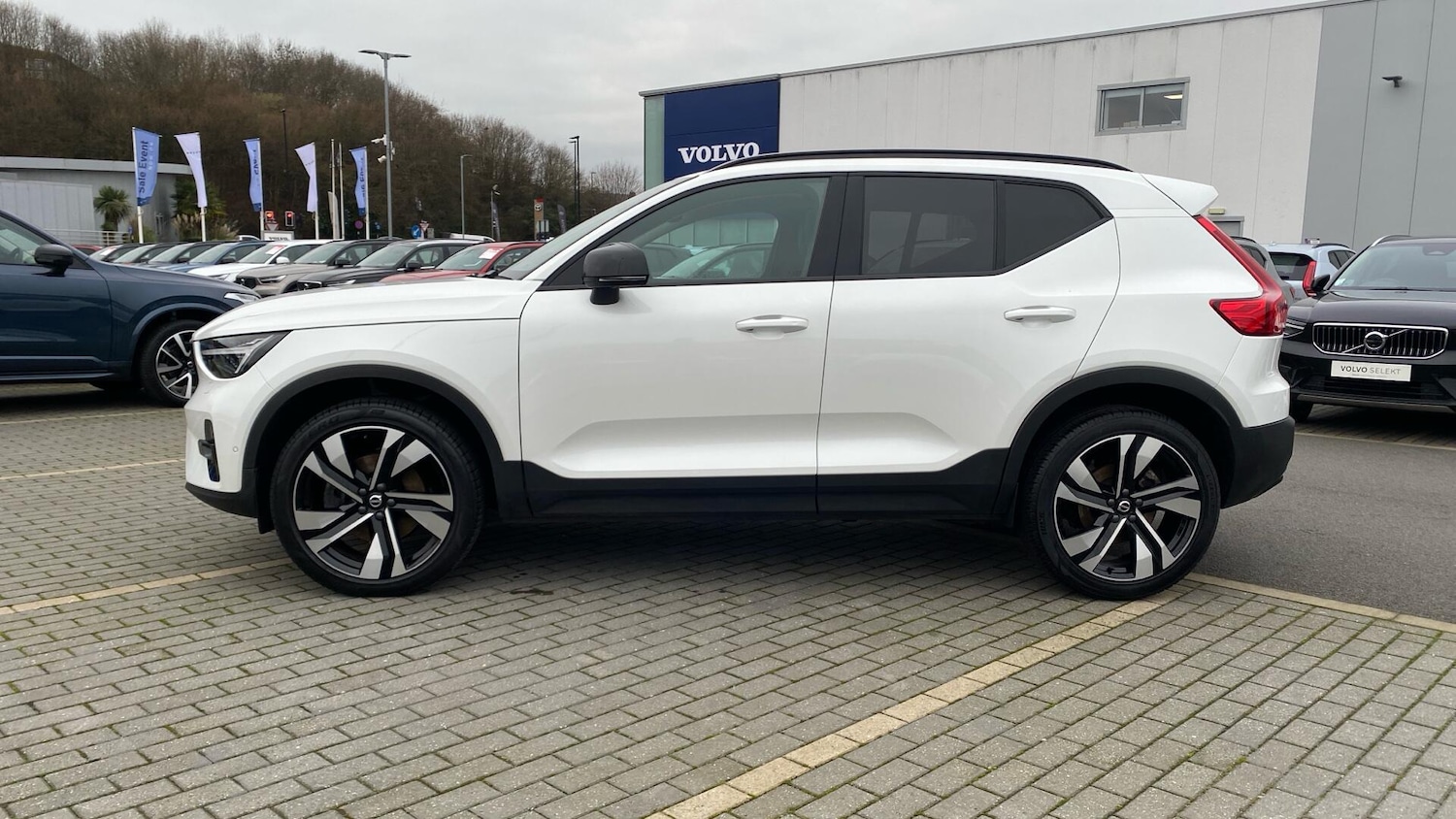 Used Volvo XC40 2025 for sale - 77101691: Photo 6
