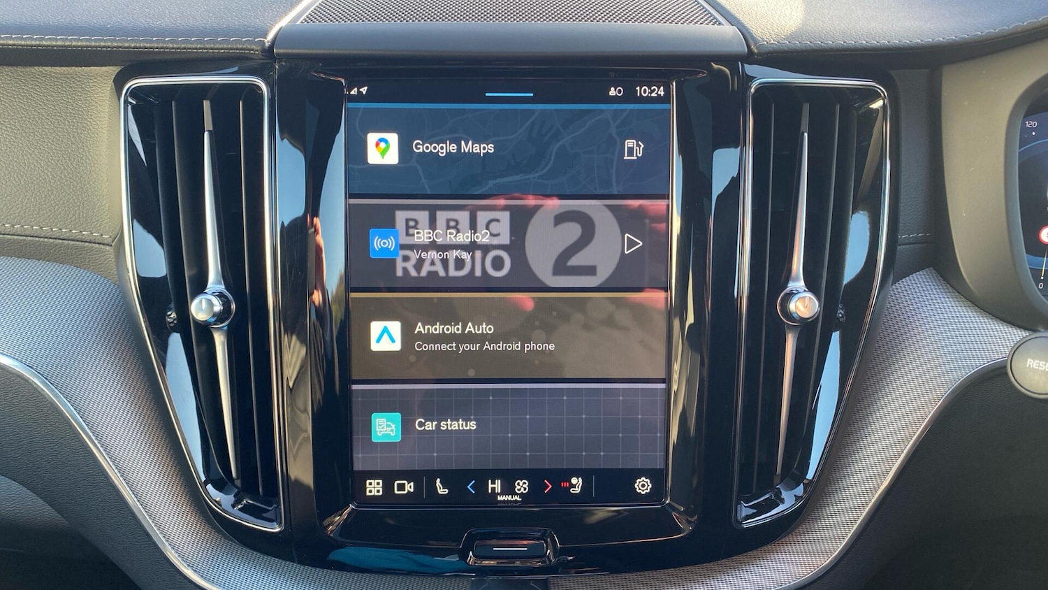 Used Volvo XC60 2024 for sale - 76612863: Photo 13