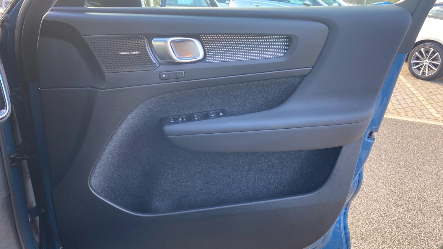 Used Volvo XC40 2023 for sale - 78086111: Photo 29