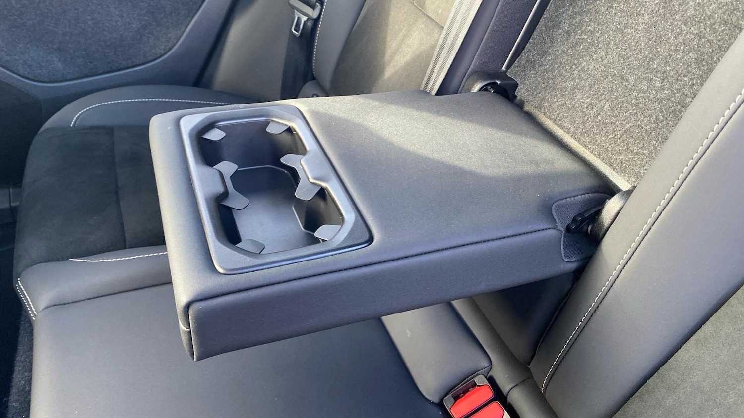 Used Volvo XC40 2023 for sale - 78086111: Photo 34