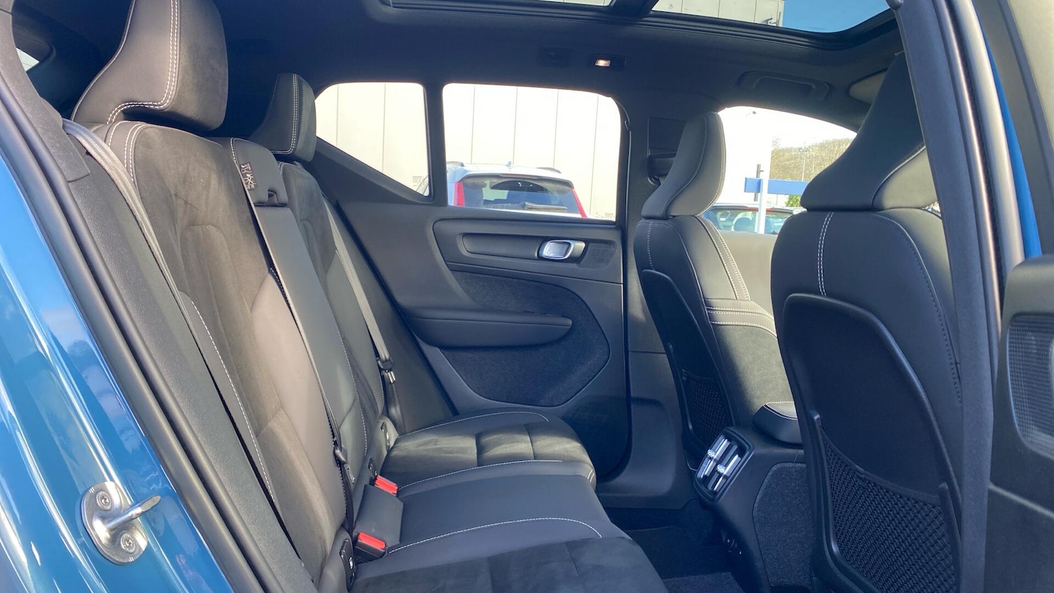 Used Volvo XC40 2023 for sale - 78086111: Photo 6