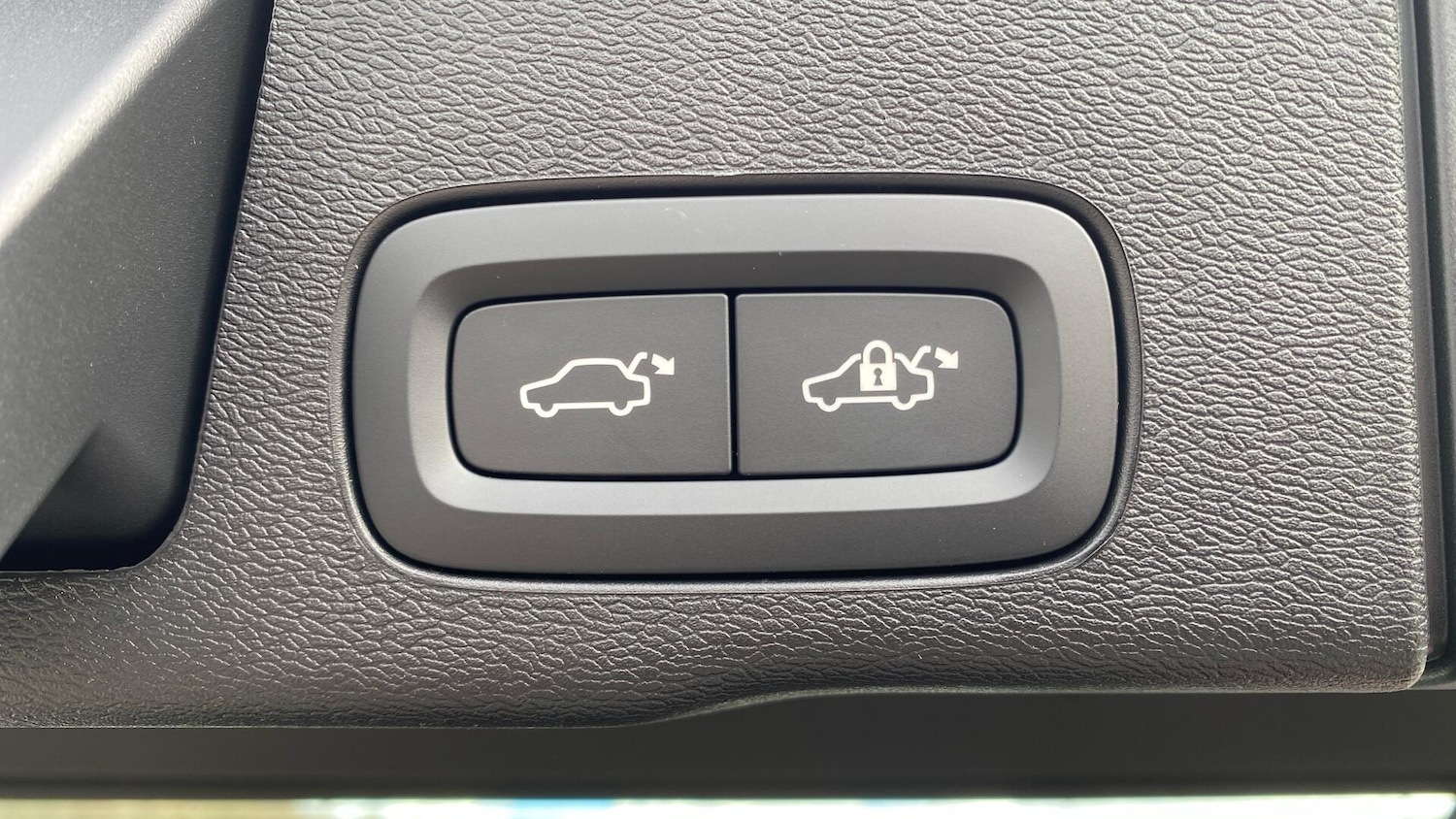 Used Volvo XC60 2026 for sale - 78057627: Photo 25