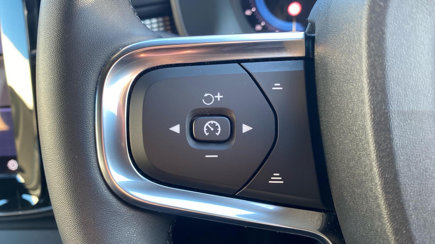 Used Volvo XC40 2022 for sale - 77163476: Photo 16