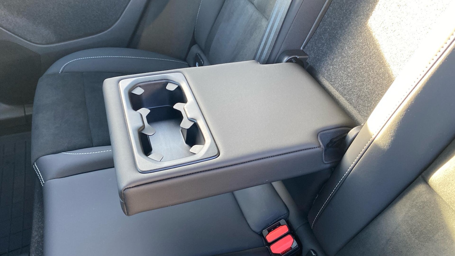 Used Volvo XC40 2022 for sale - 77163476: Photo 23