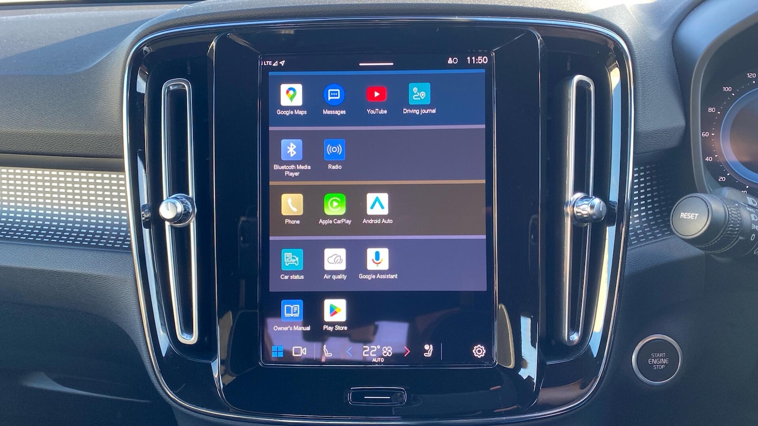 Used Volvo XC40 2022 for sale - 77163476: Photo 32