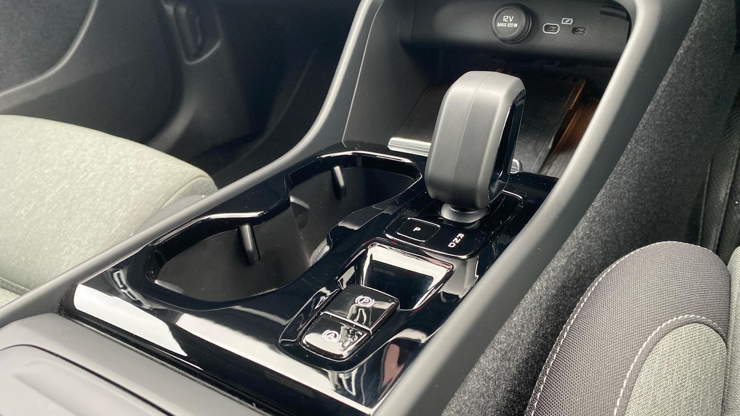 Used Volvo XC40 2023 for sale - 77266702: Photo 12