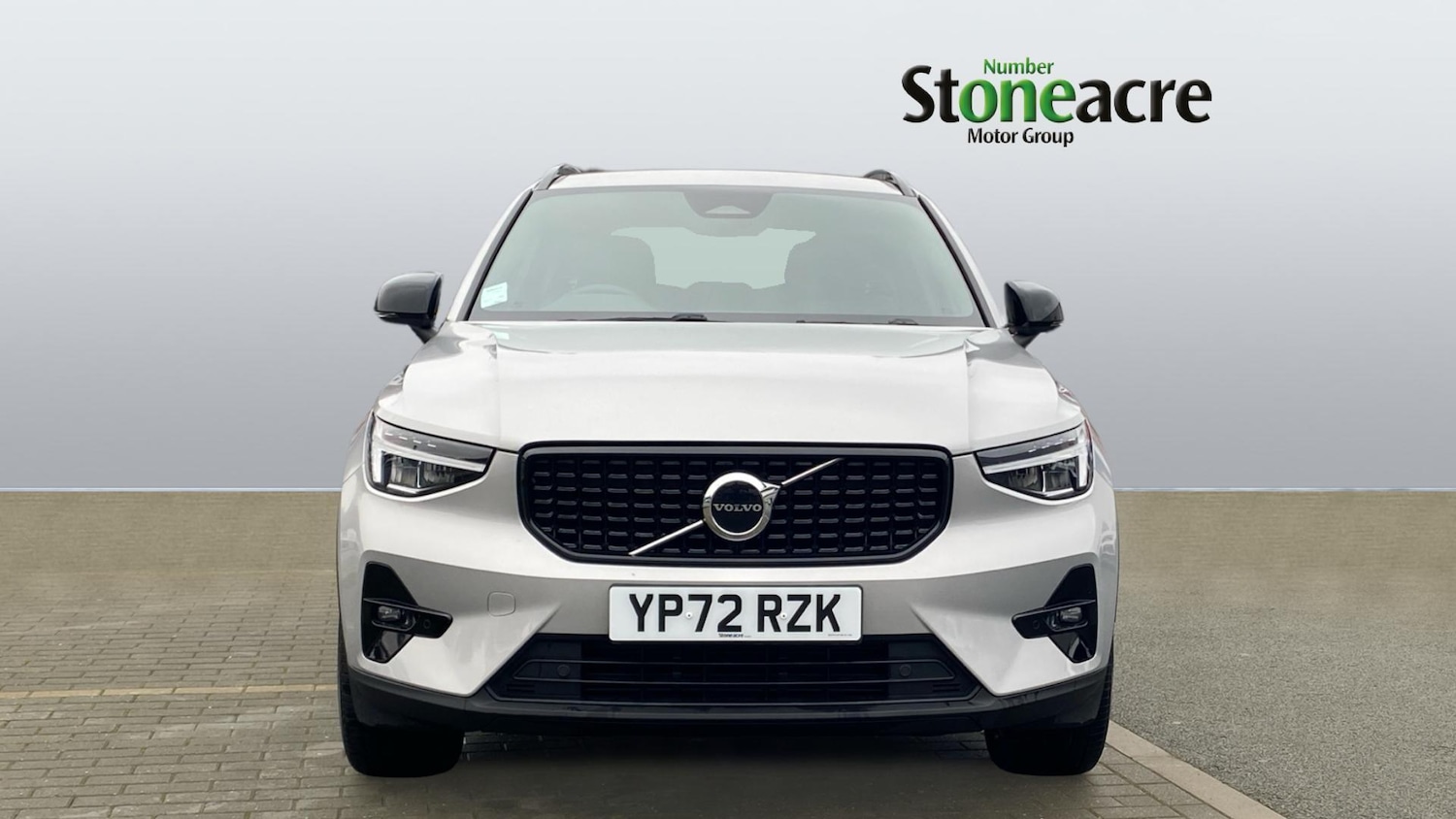 Used Volvo XC40 2023 for sale - 77266702: Photo 2