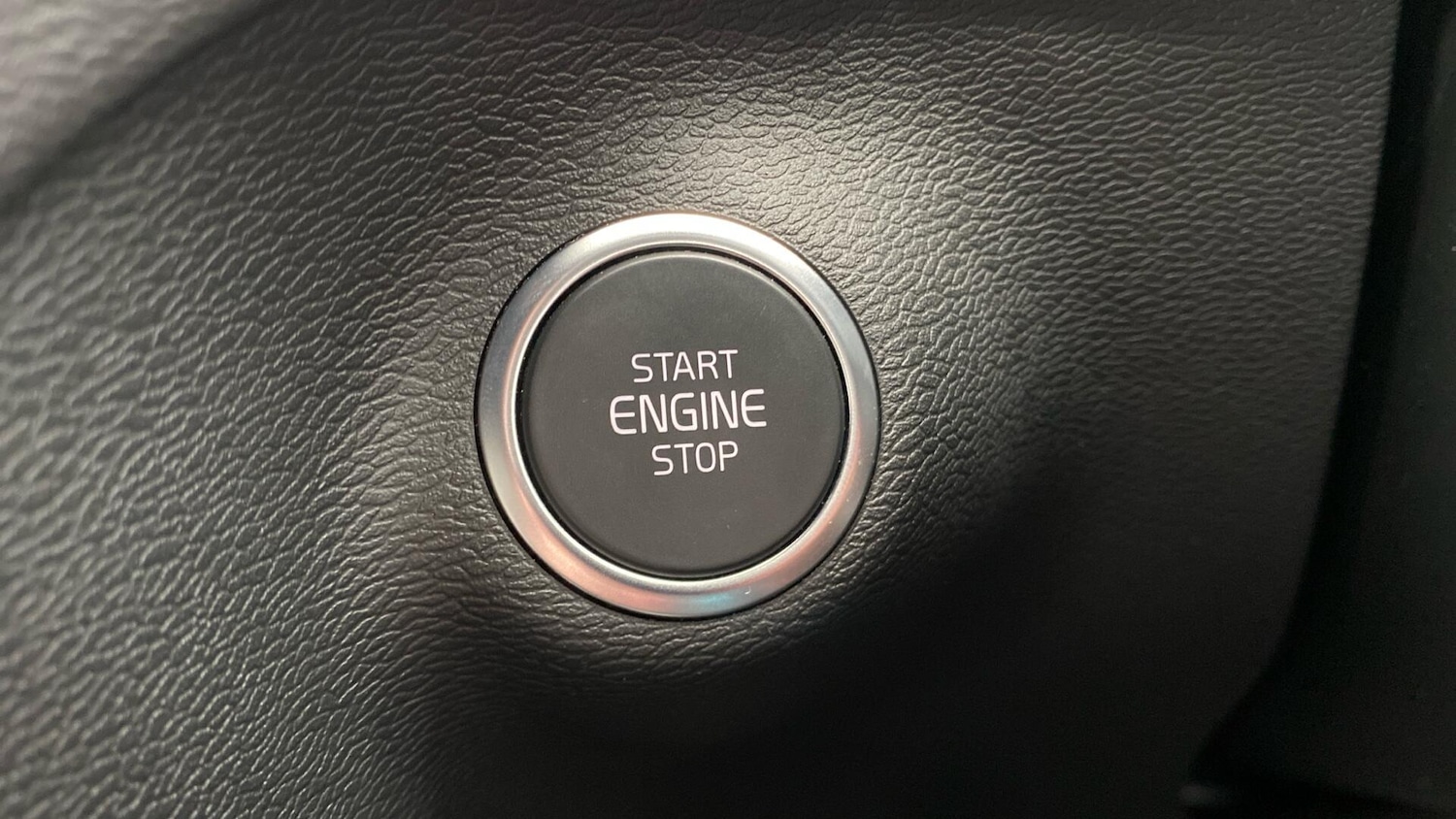 Used Volvo XC40 2023 for sale - 77266702: Photo 22