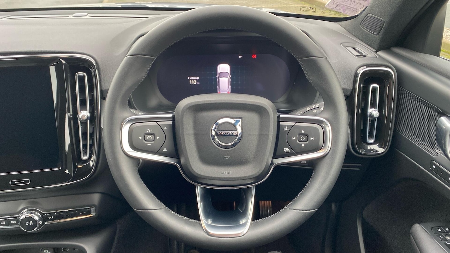 Used Volvo XC40 2023 for sale - 77266702: Photo 37