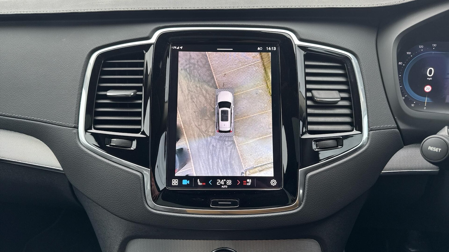 Used Volvo XC90 2022 for sale - 77131447: Photo 32