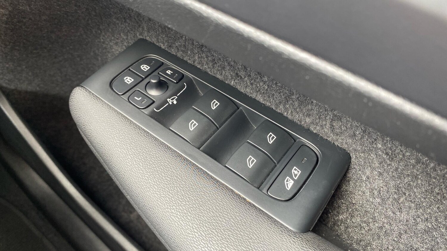 Used Volvo XC40 2022 for sale - 78147772: Photo 20