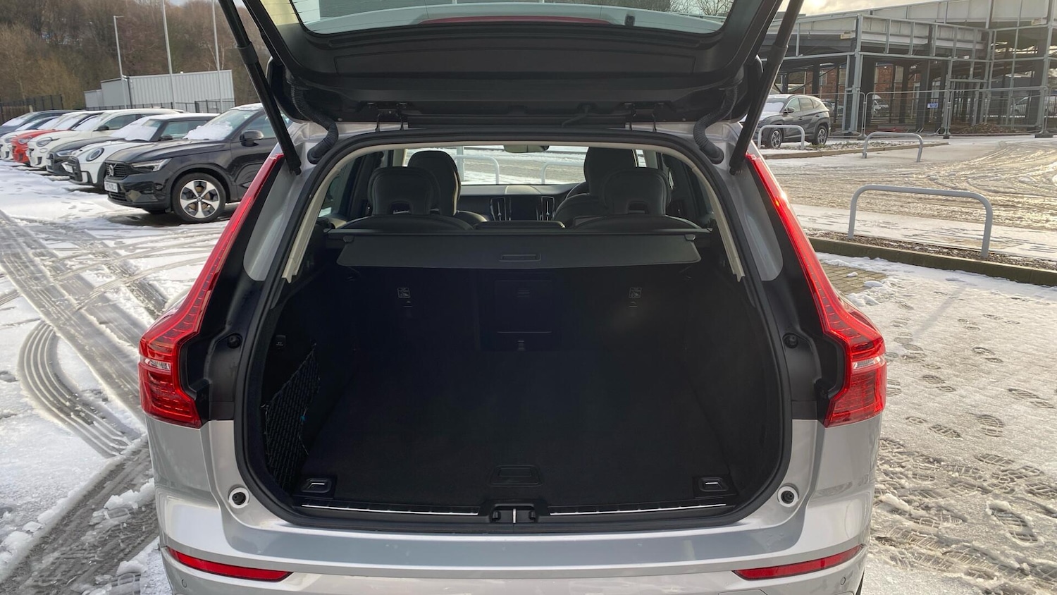 Used Volvo XC60 2023 for sale - 77162991: Photo 36