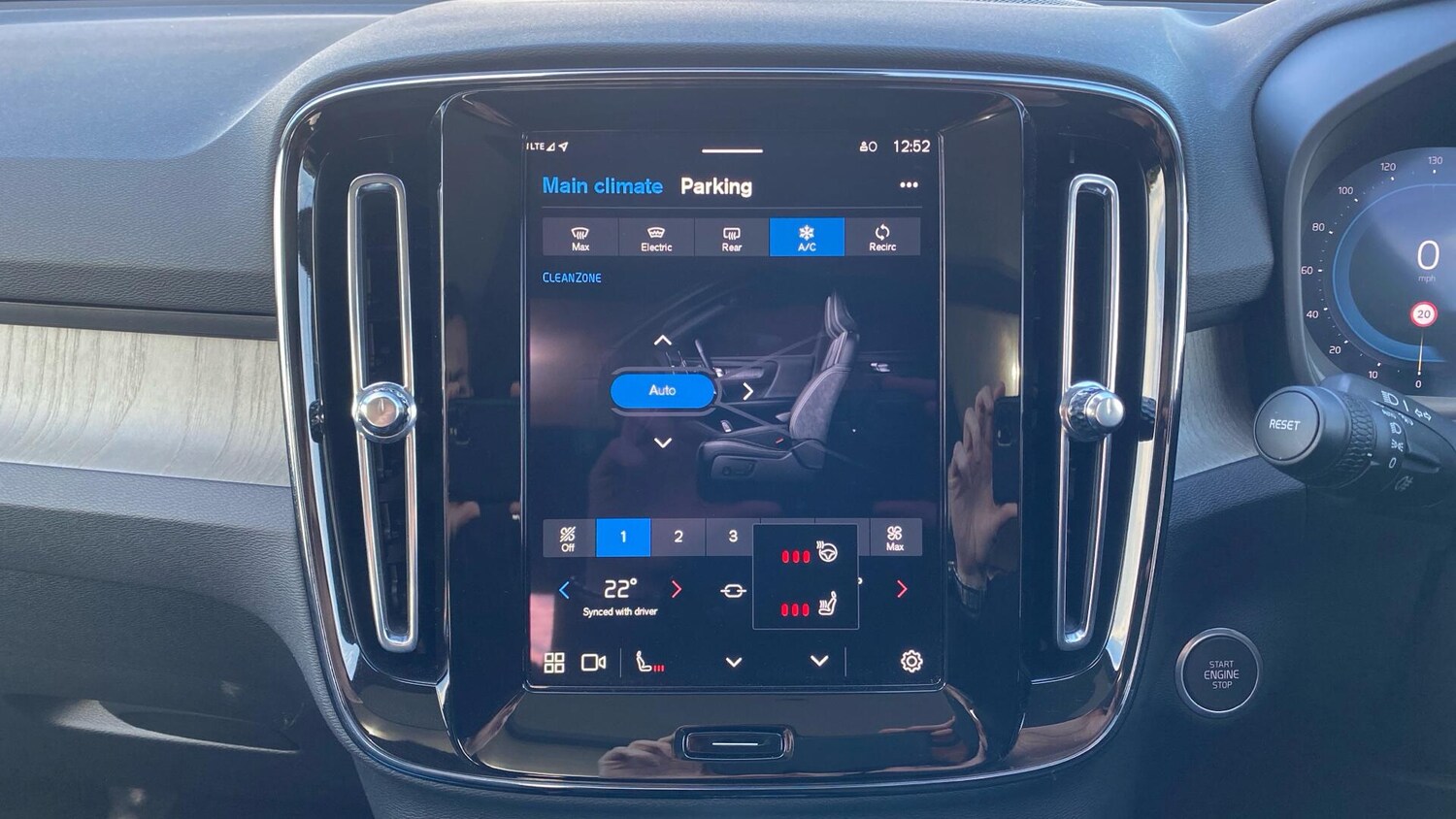 Used Volvo XC40 2024 for sale - 76370870: Photo 16