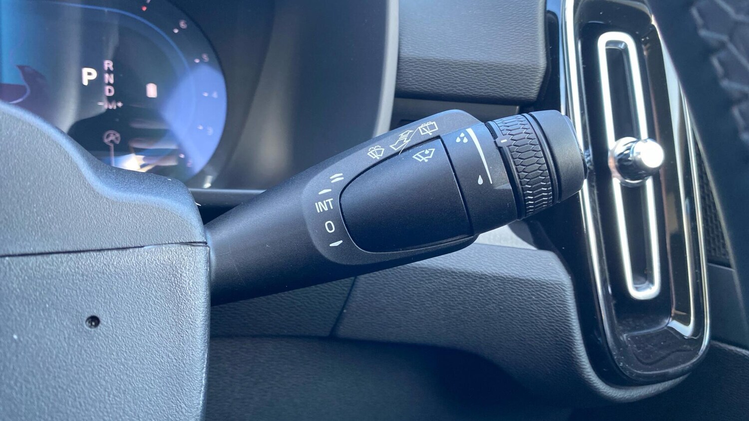 Used Volvo XC40 2024 for sale - 76370870: Photo 22