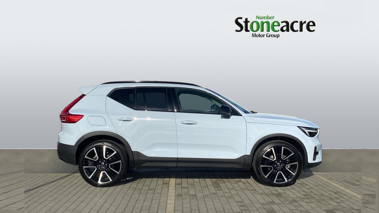 Used Volvo XC40 2024 for sale - 76370870: Photo 3