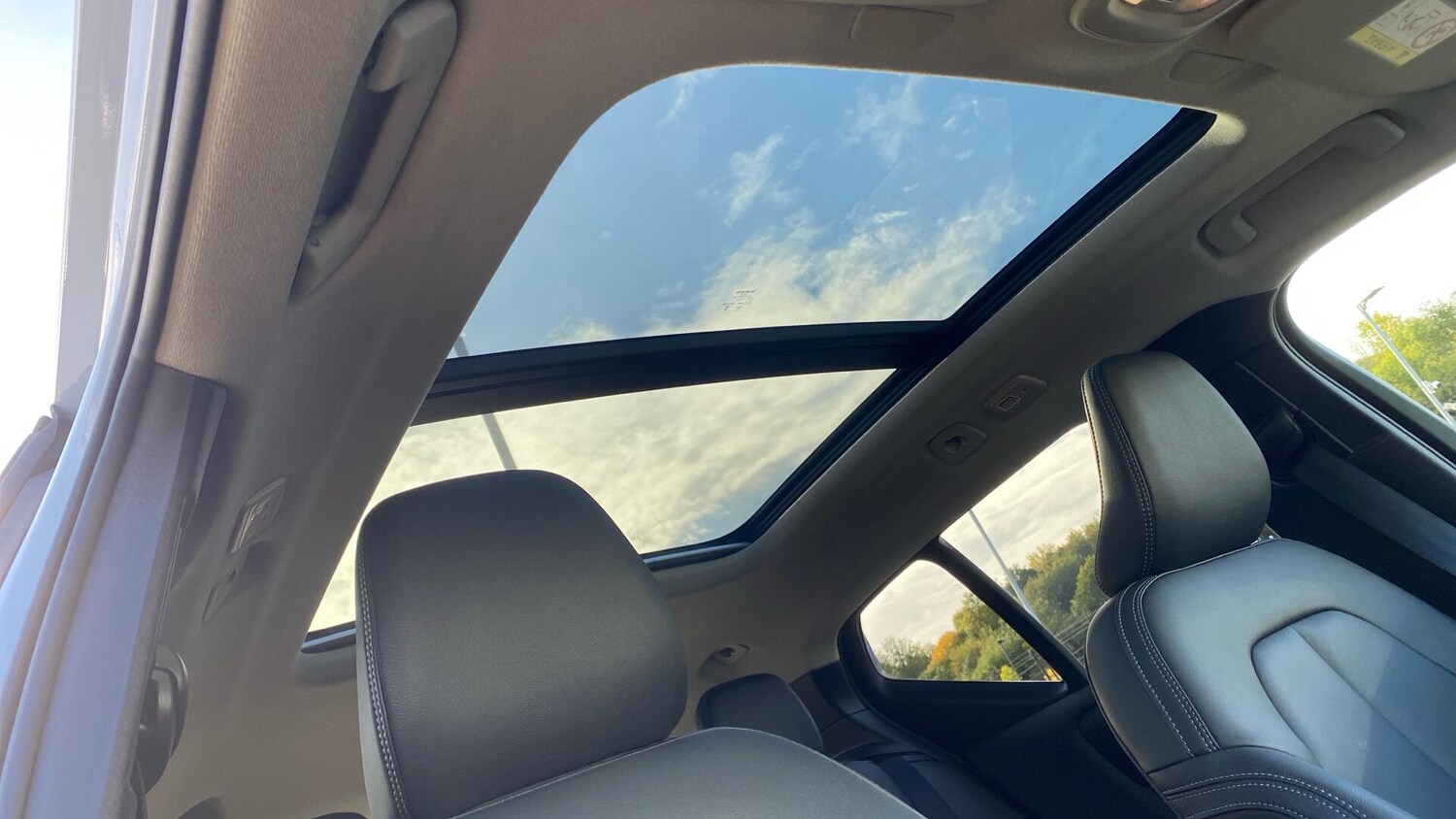 Used Volvo XC40 2024 for sale - 76370870: Photo 30