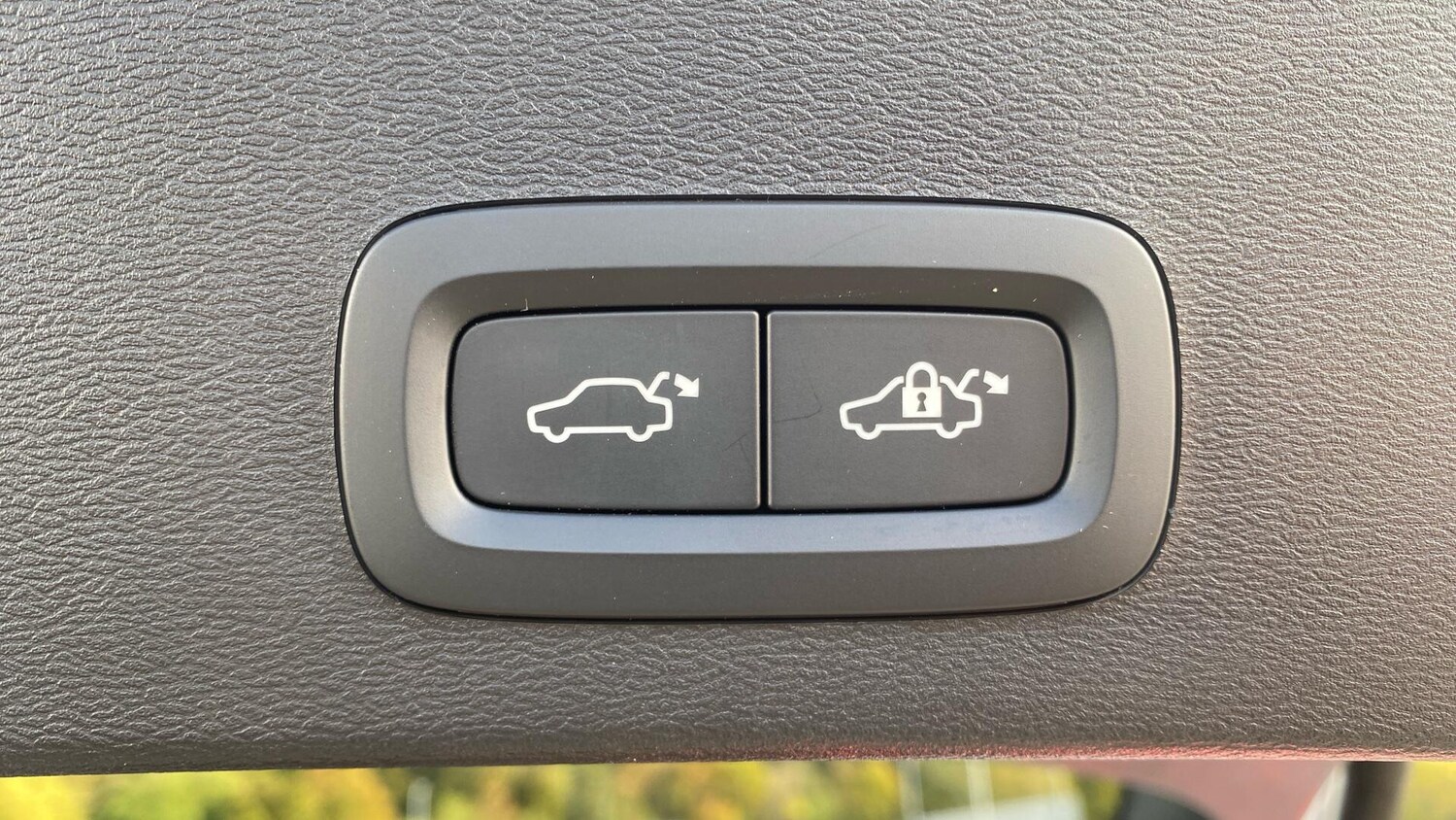 Used Volvo XC40 2024 for sale - 76370870: Photo 34