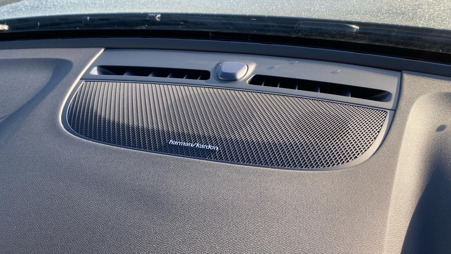 Used Volvo XC40 2024 for sale - 76753066: Photo 25