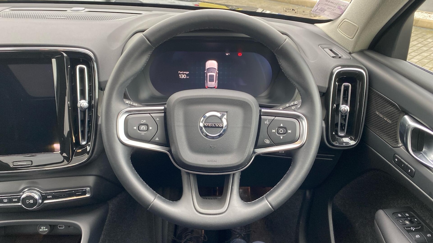 Used Volvo XC40 2024 for sale - 76337205: Photo 11
