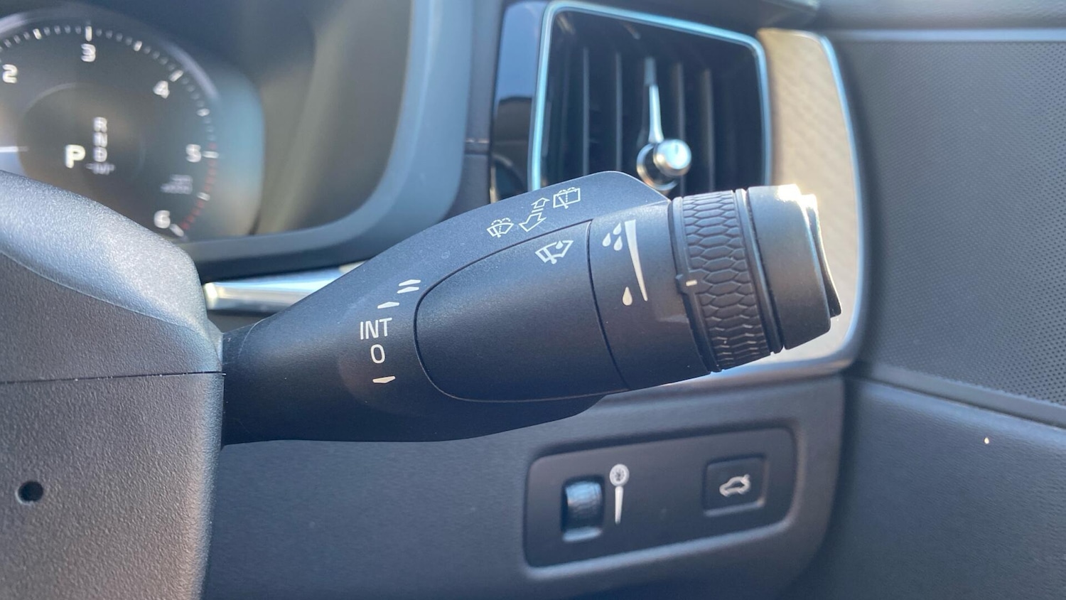 Used Volvo XC60 2020 for sale - 77939568: Photo 17