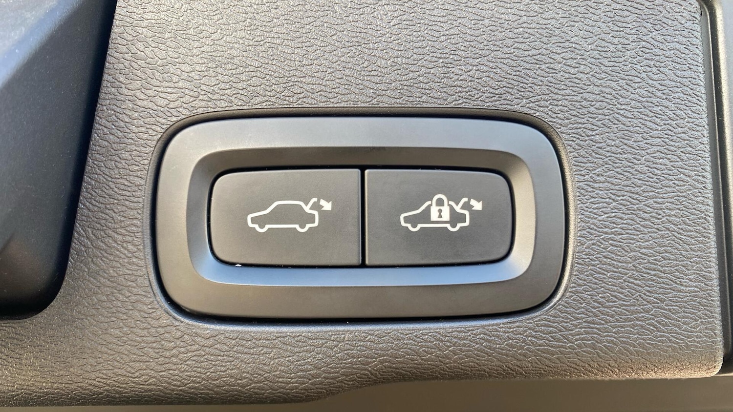 Used Volvo XC60 2020 for sale - 77939568: Photo 23