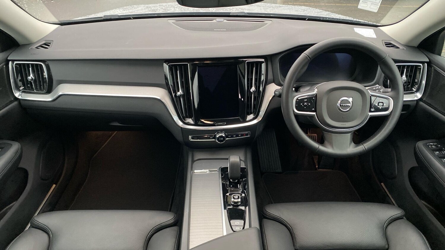 Used Volvo V60 2025 for sale - 77351723: Photo 10