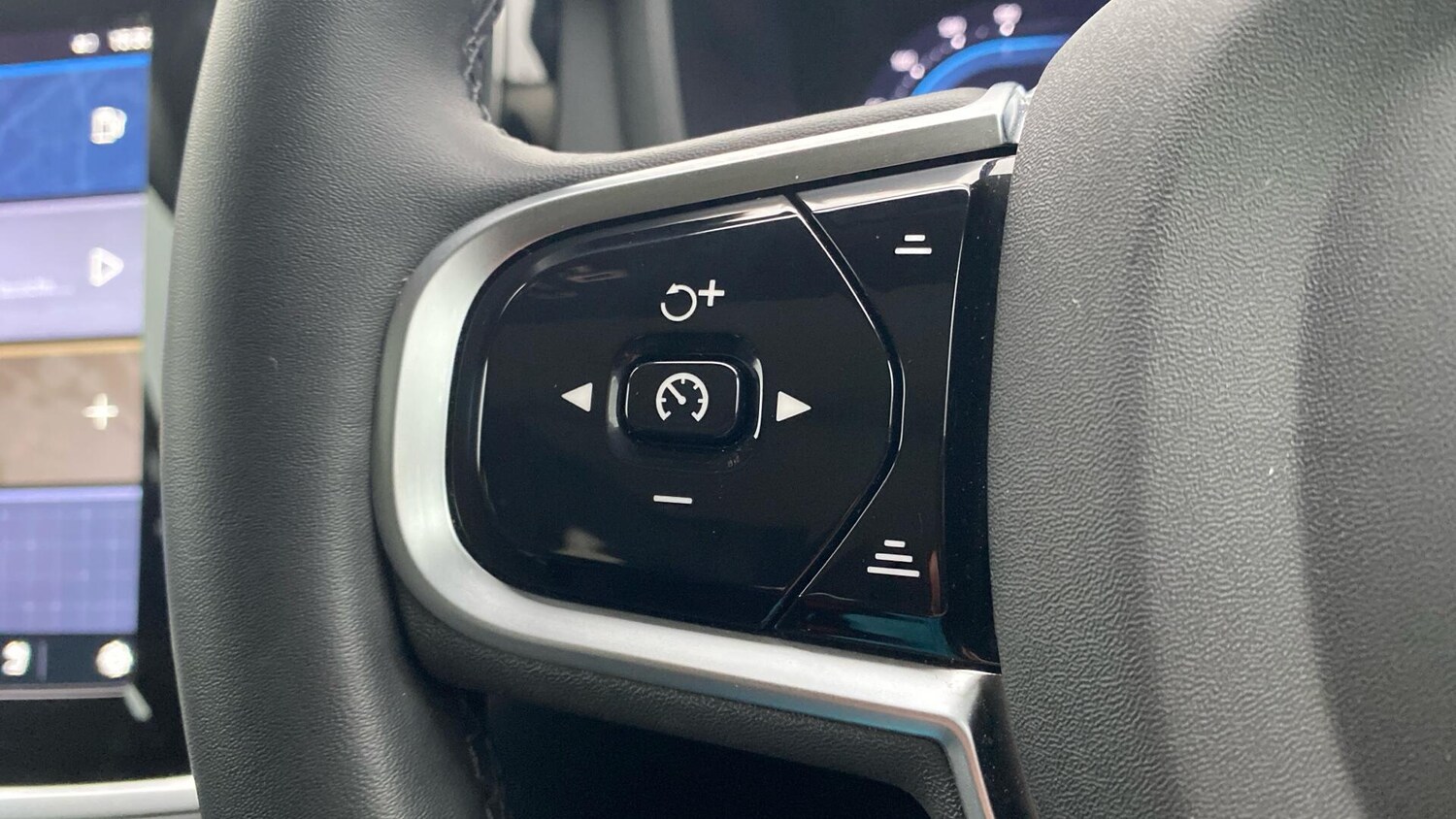 Used Volvo V60 2025 for sale - 77351723: Photo 19