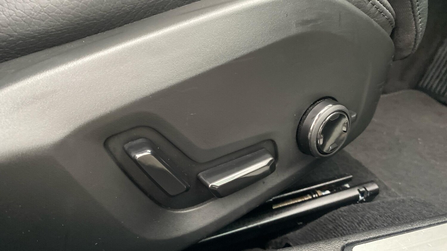 Used Volvo V60 2025 for sale - 77351723: Photo 24