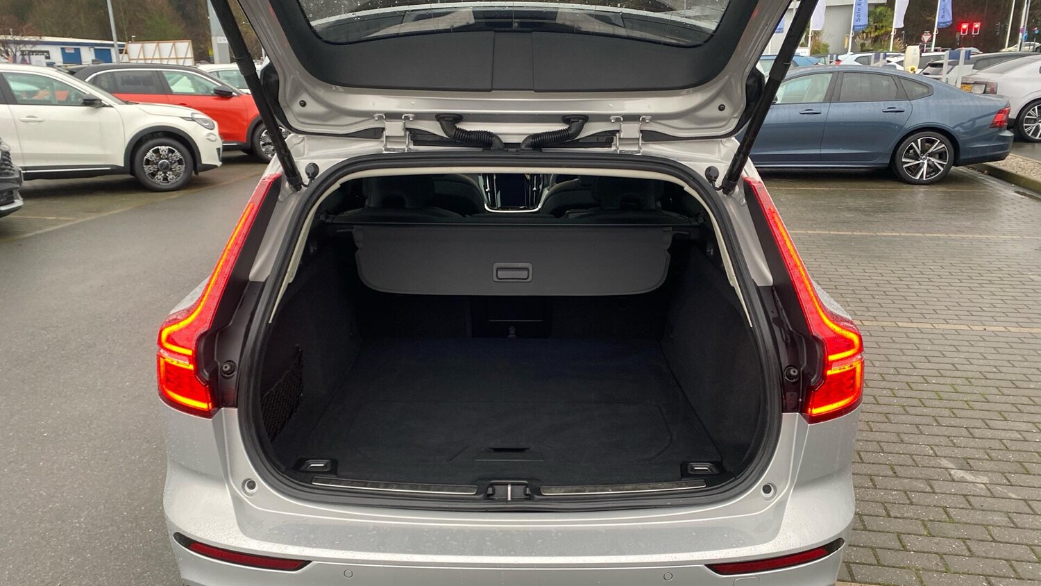 Used Volvo V60 2025 for sale - 77351723: Photo 36