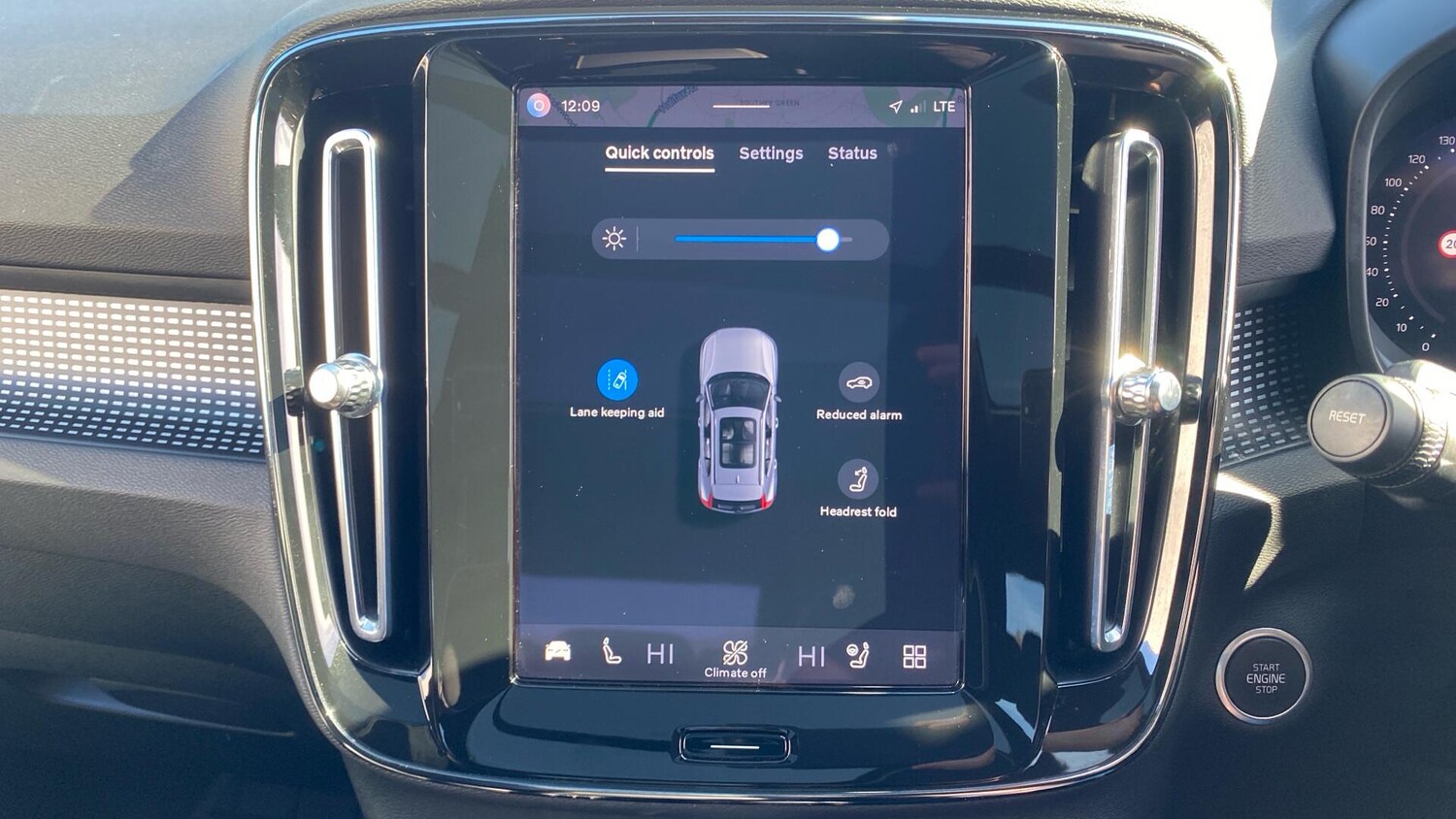 Used Volvo XC40 for sale - 77939918: Photo 28